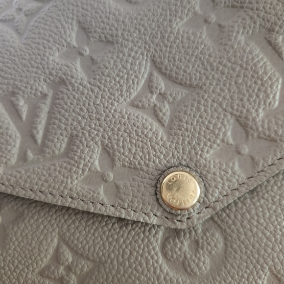 Louis Vuitton bag - Picture 7 of 13